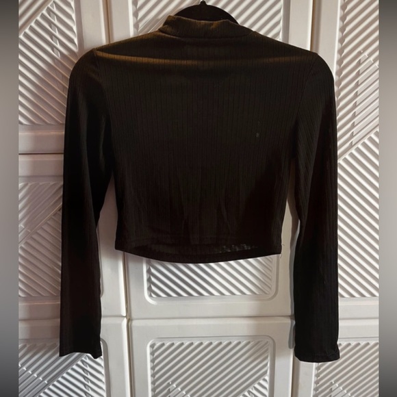 Long sleeve gothic crop top black color with pentagram - Picture 3 of 7